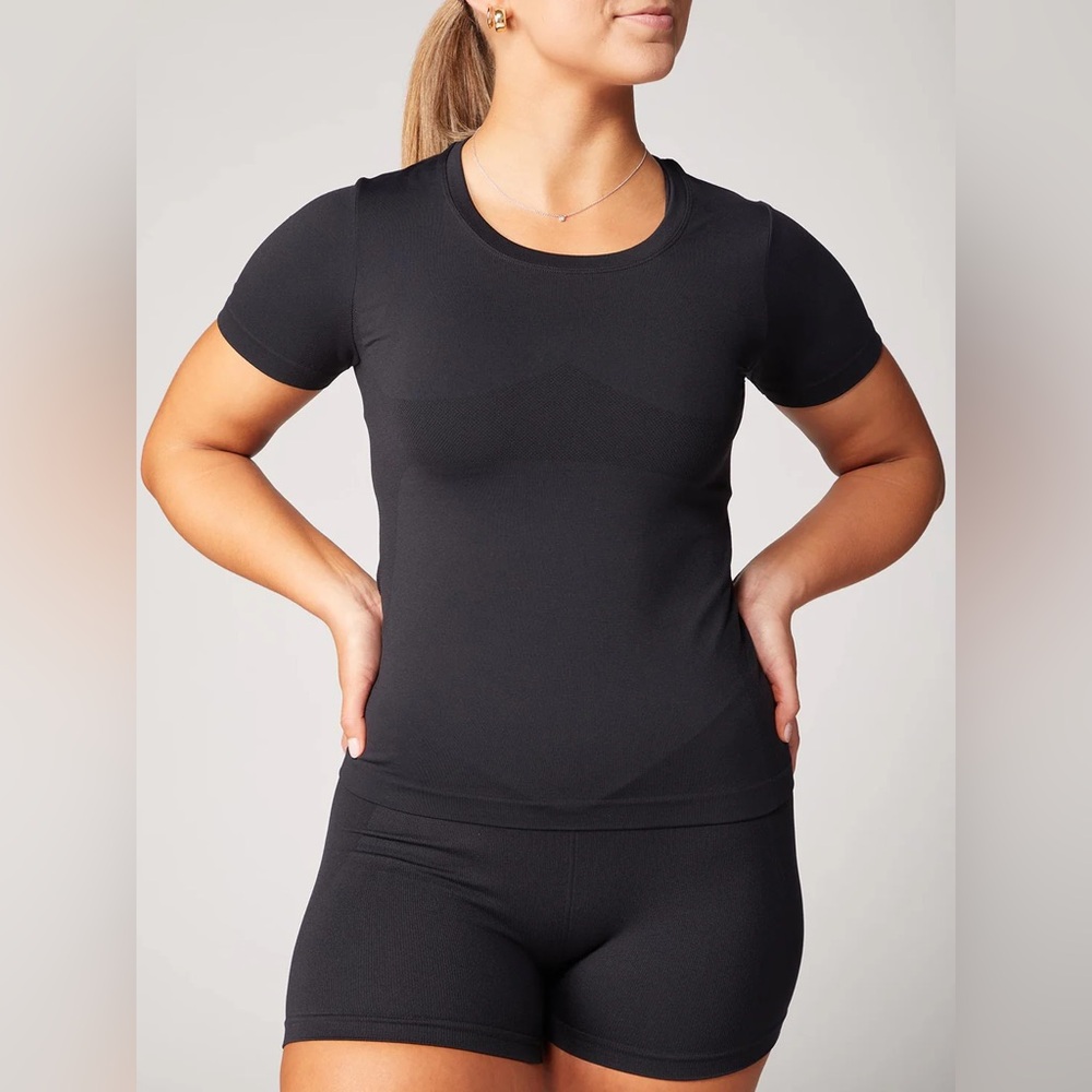 Shefit Seamless Short Sleeve Top